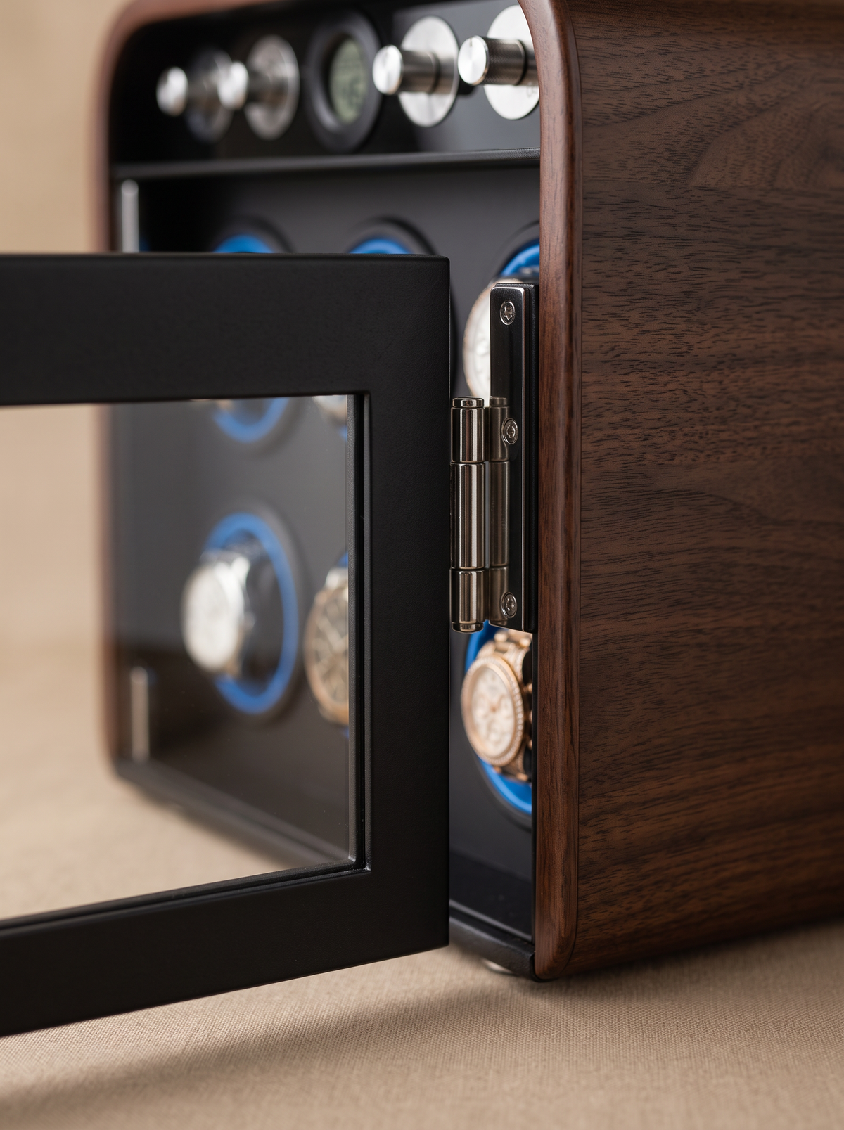 Single Watch Winder – Wood Cabinet, Silent Motor & Blue LED